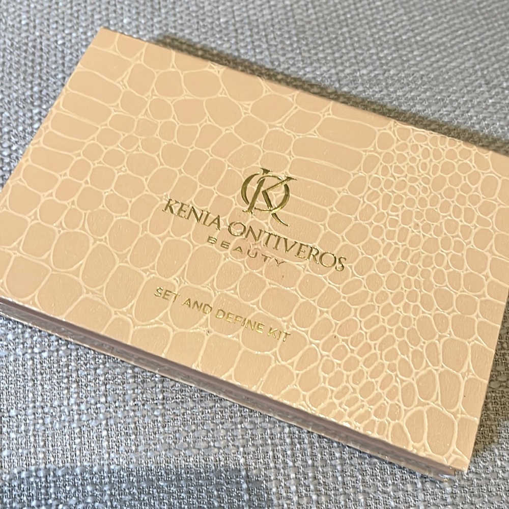 Kenia Beauty Set and define